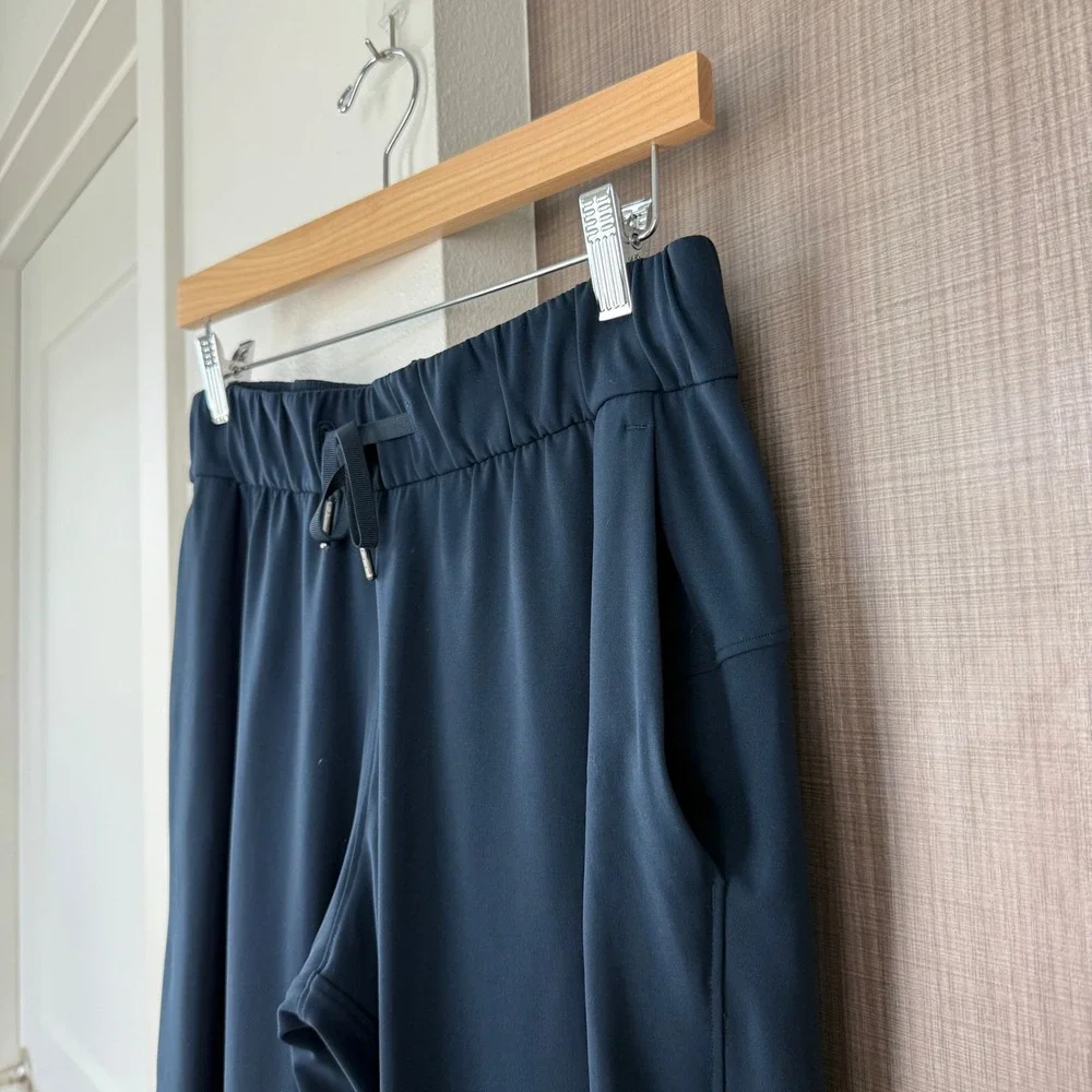 Lululemon On The Fly Pants‎ 28